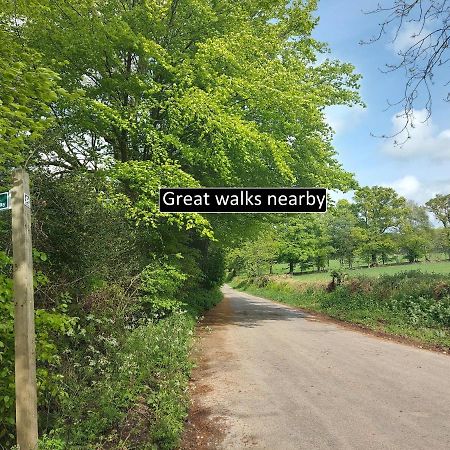 Stunning Countryside Views & Private Balcony! Cozy Room, 3 Miles To Lyme Regis - Free Parking & Wifi Аксминстер Экстерьер фото