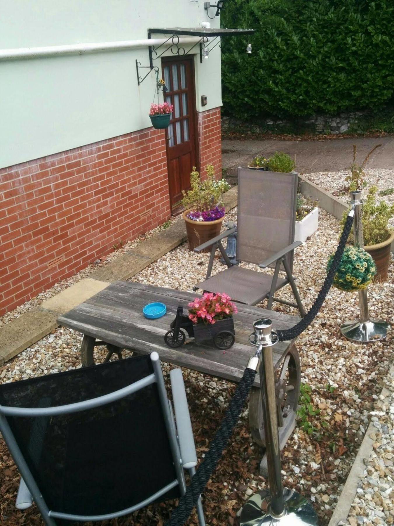 Stunning Countryside Views & Private Balcony! Cozy Room, 3 Miles To Lyme Regis - Free Parking & Wifi Аксминстер Экстерьер фото