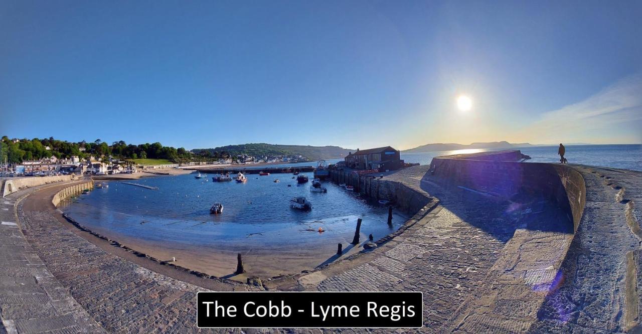 Stunning Countryside Views & Private Balcony! Cozy Room, 3 Miles To Lyme Regis - Free Parking & Wifi Аксминстер Экстерьер фото